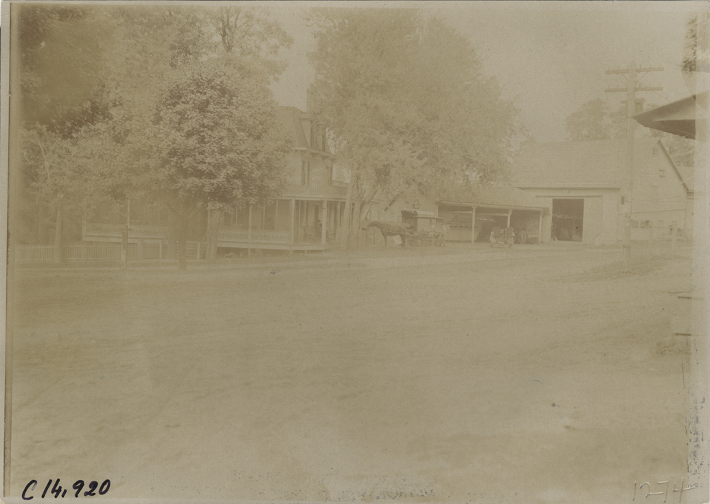 House and garage, 1904 Vanderbilt Cup races