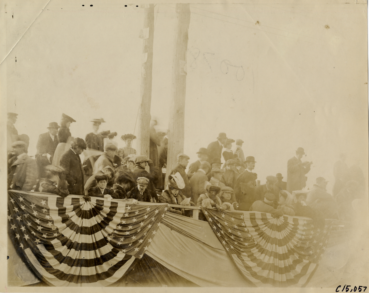 Spectators in grandstand, 1905 Vanderbilt Cup races