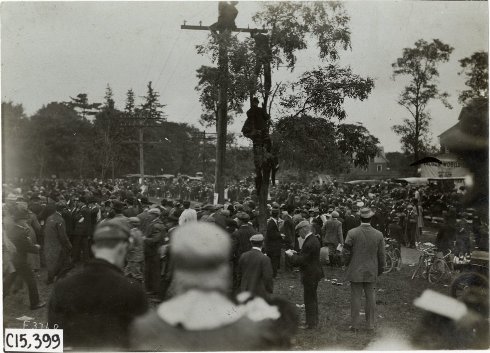 Spectators, 1906 Vanderbilt Cup races