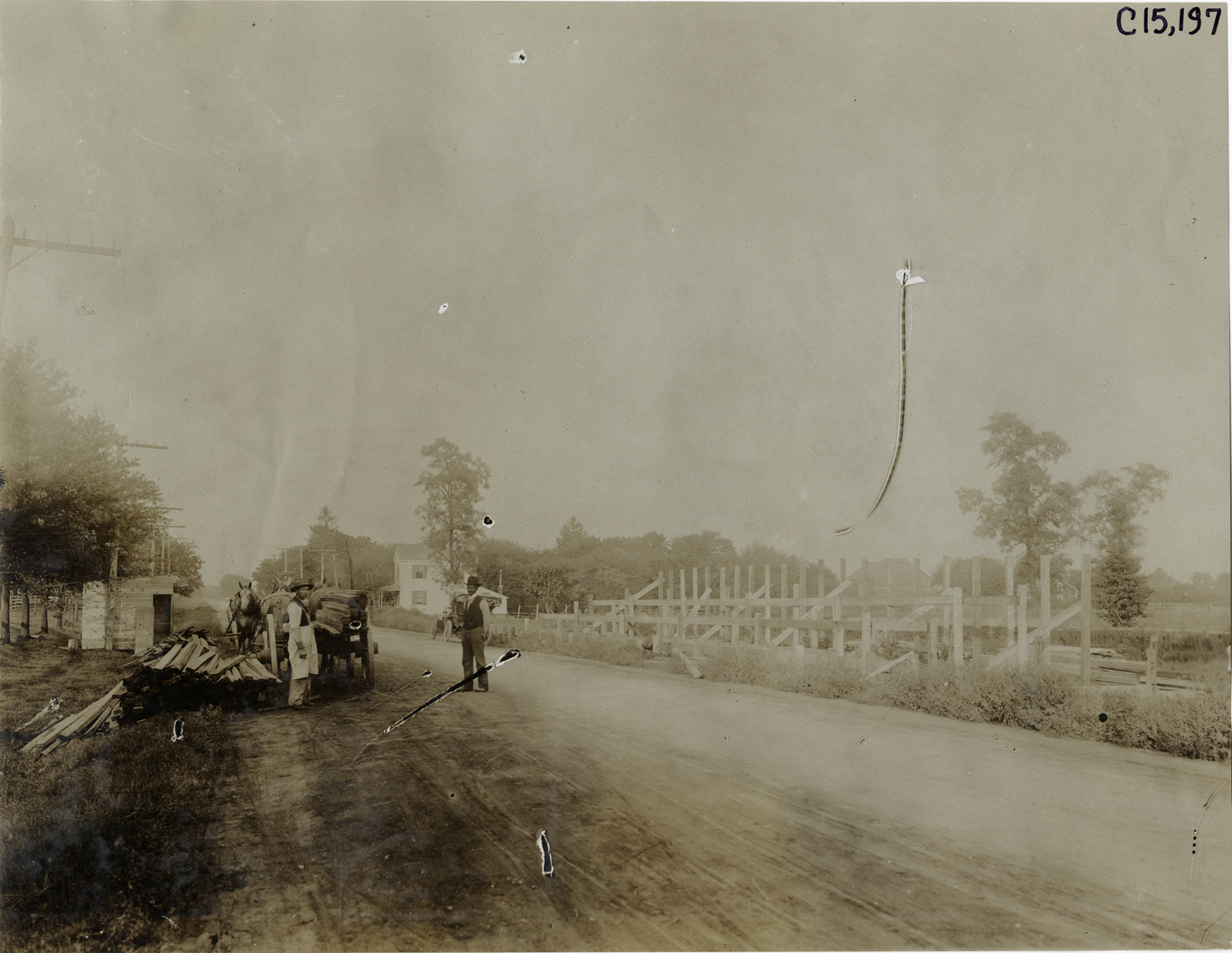 Grandstand under construction, 1906 Vanderbilt Cup races