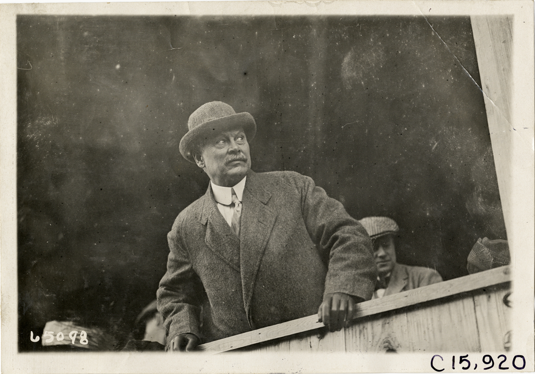 Judge Young, 1910 Vanderbilt Cup races