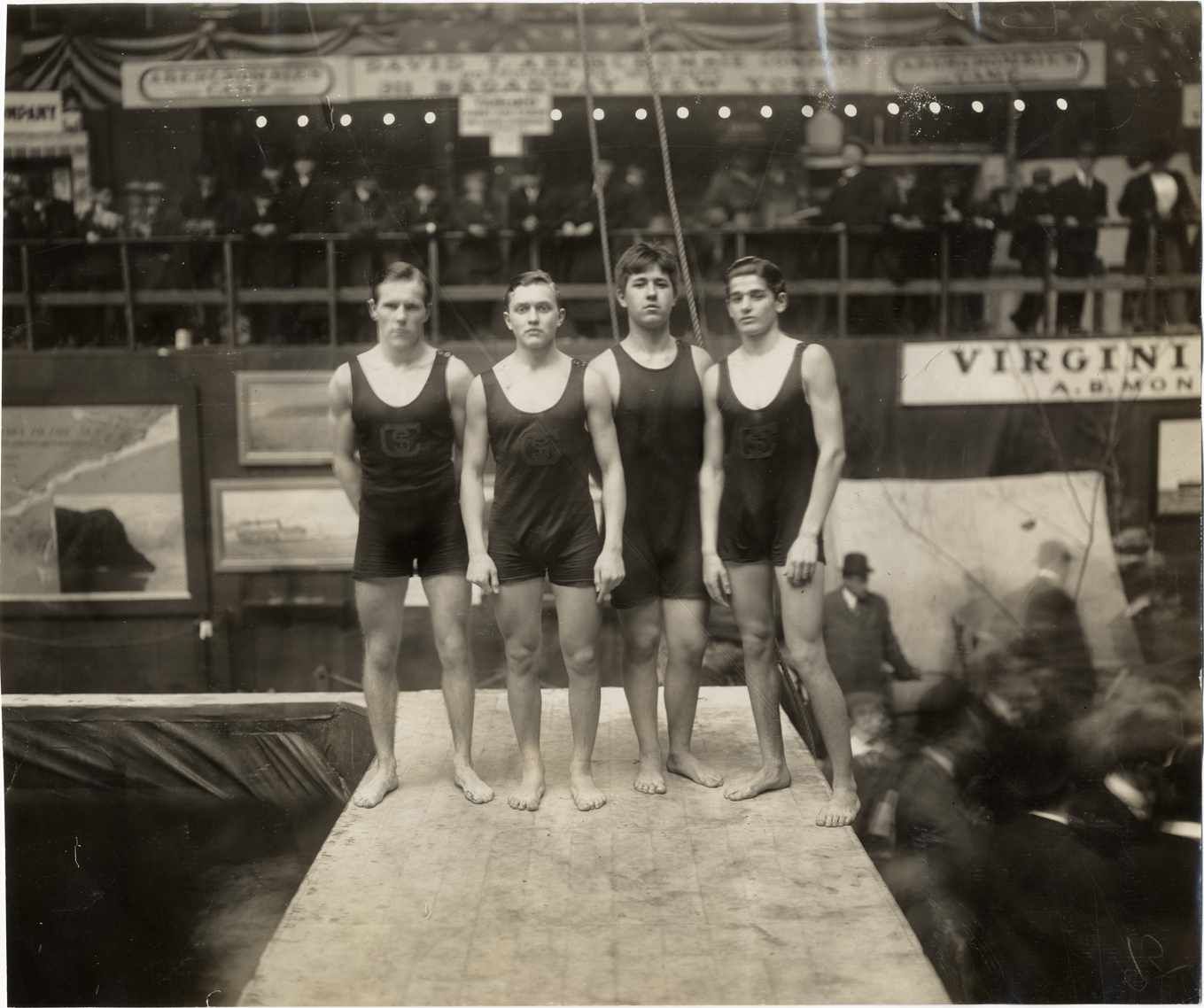 DeWitt Clinton High School swimmers, 1909 Sportsman's Show