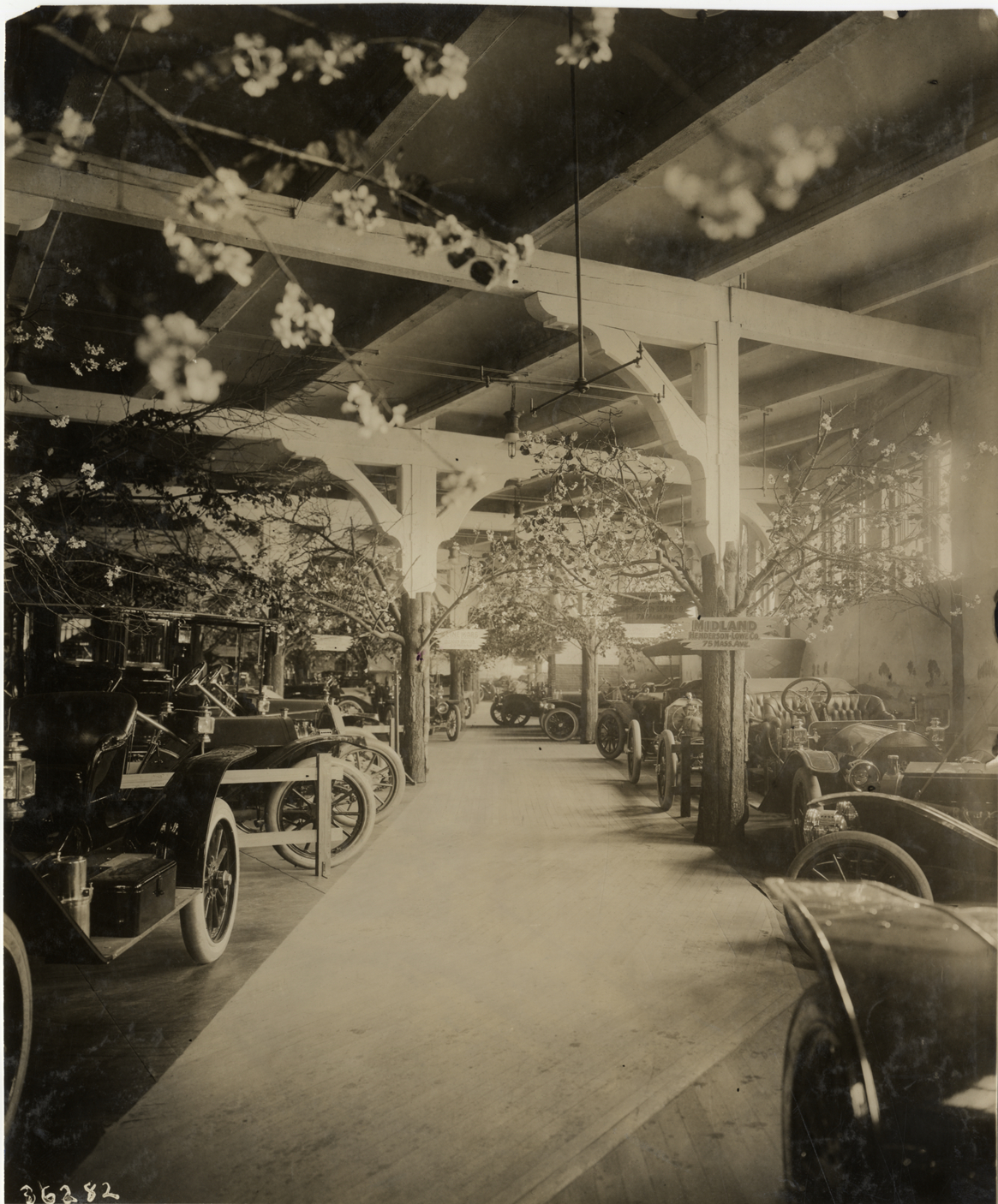 Automobiles on exhibit, 1910 Boston Auto Show