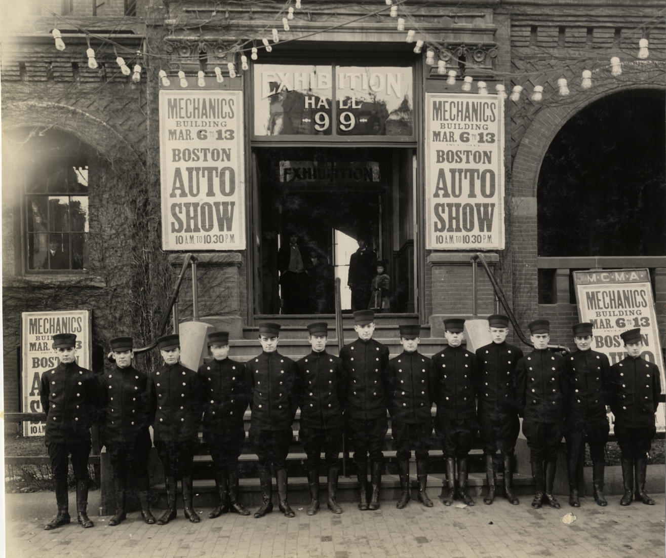 Pages in uniform, 1909 Boston Auto Show