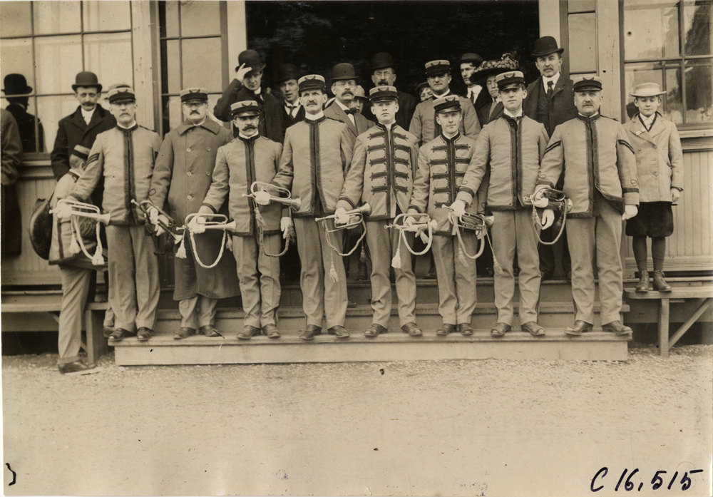 Bugle players