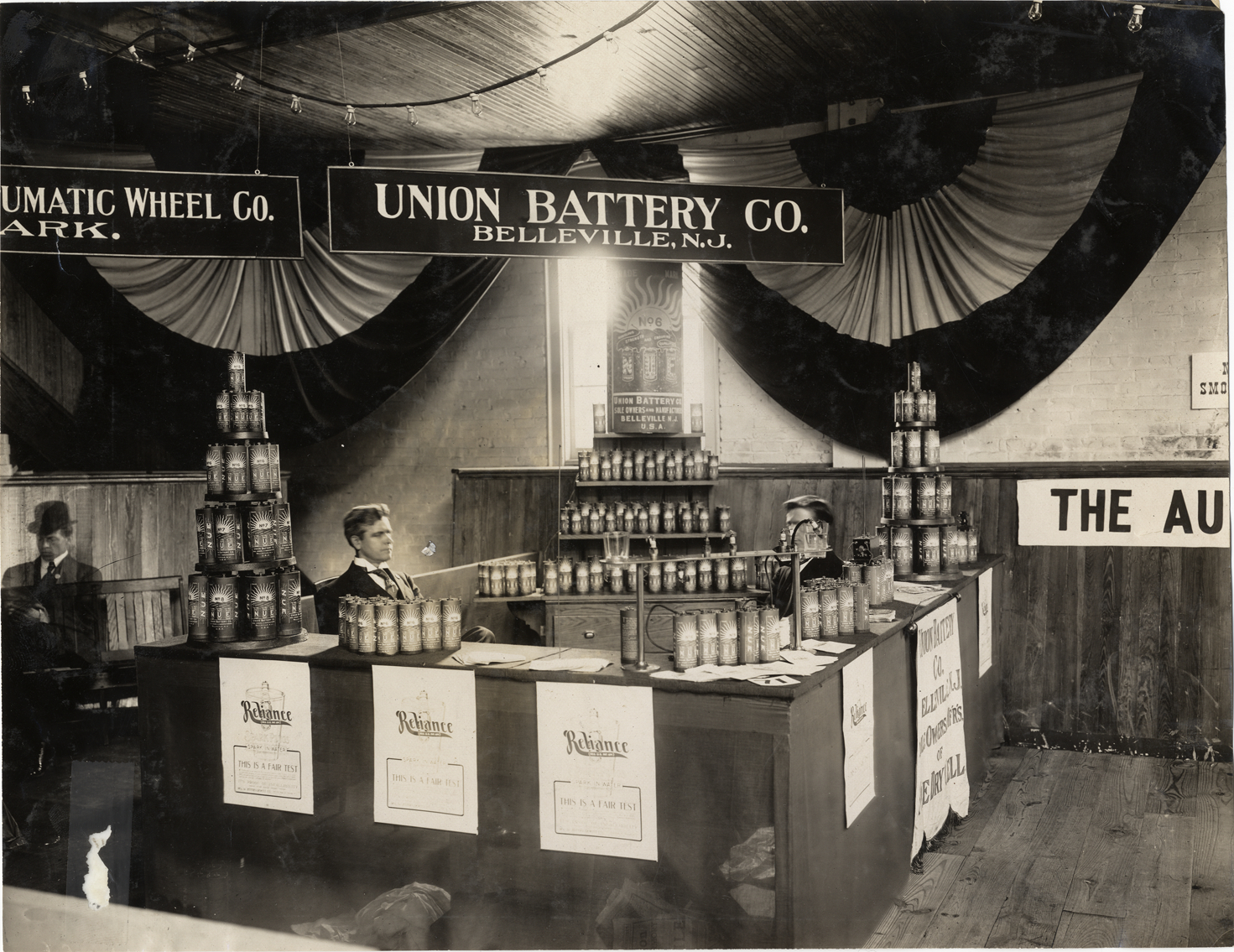 Union Battery Company exhibit, 1909 Newark Auto Show