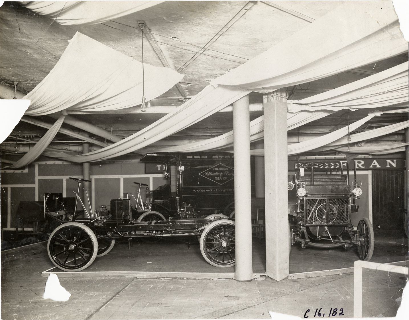 Trucks on exhibit, 1909 New York Auto Show