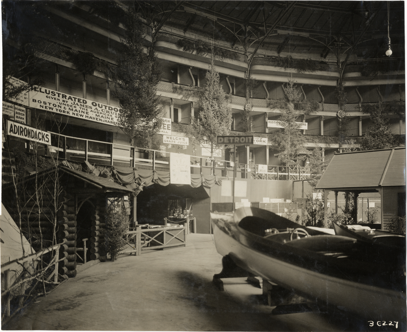 Exhibit area, 1909 Sportsman's Show
