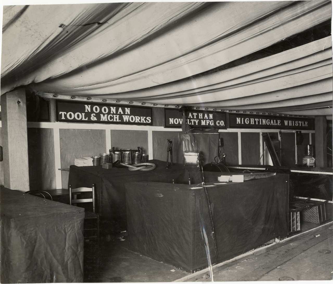 Noonan Tool & Machine Works exhibit, 1909 New York Auto Show