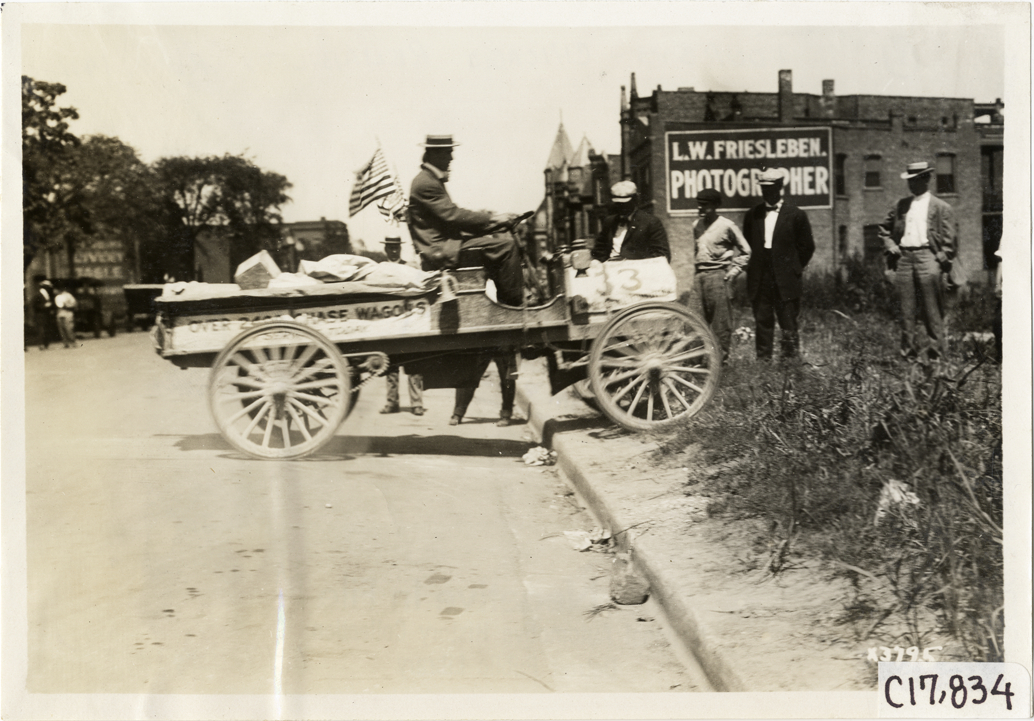 Motorists in Chase truck, 1911 Chicago Reliability Run