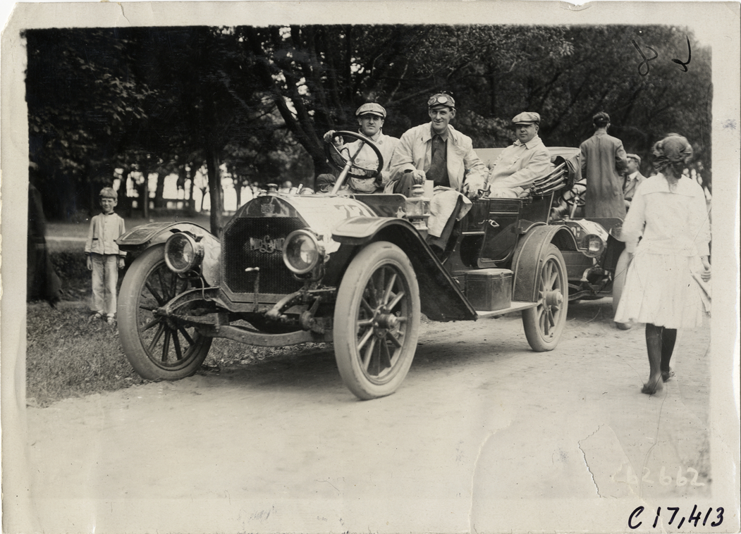 Motorists in Midland automobile, 1910 Brooklyn Dealers Reliability Run