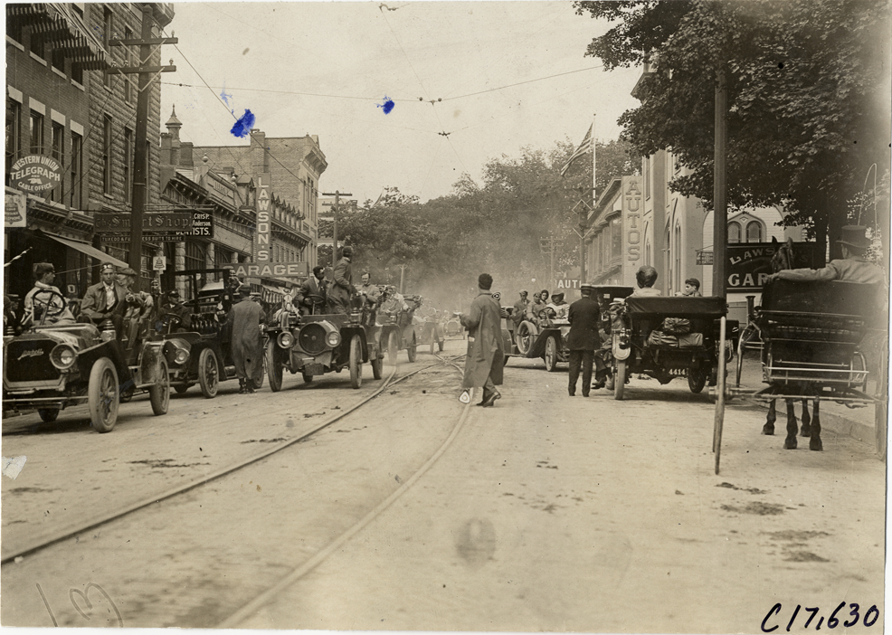 Motorists with automobiles in Peekskill, New York, 1909 Catskill-Berkshire Tour