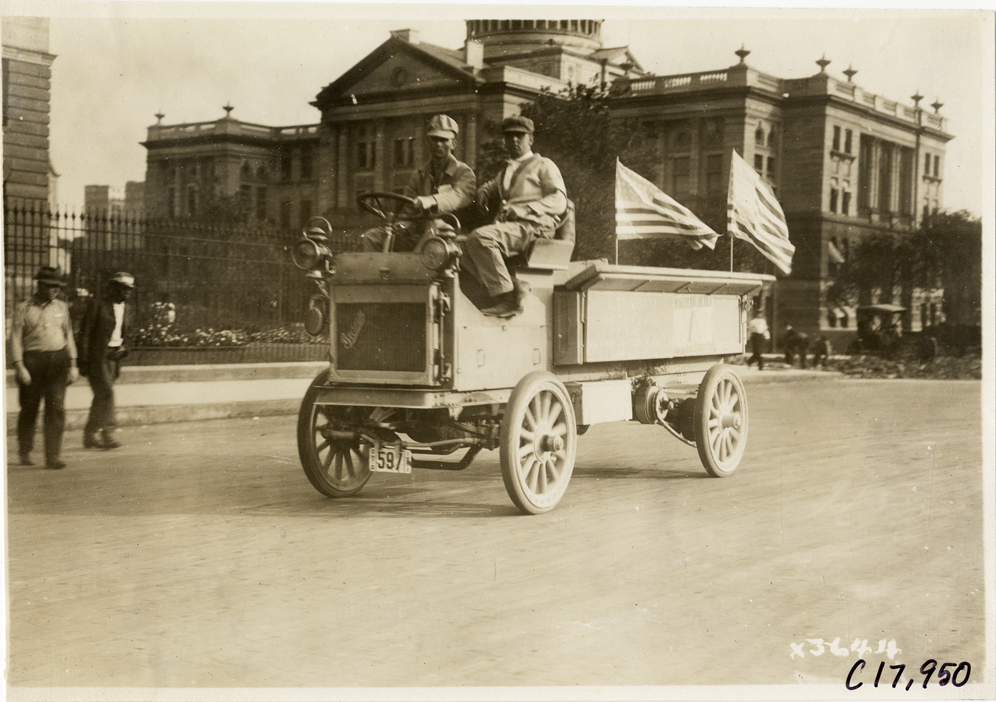 Motorists in Gramm truck at Toledo, Ohio, 1911 Chicago Reliability Run