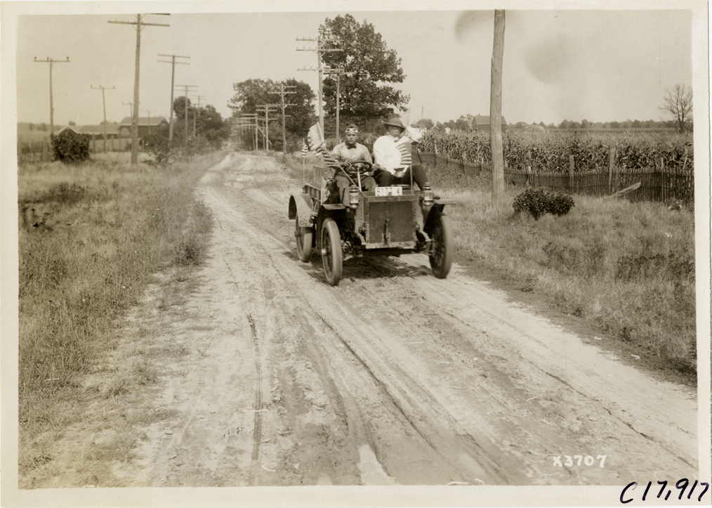 Motorists in Buick truck, 1911 Chicago Reliability Run