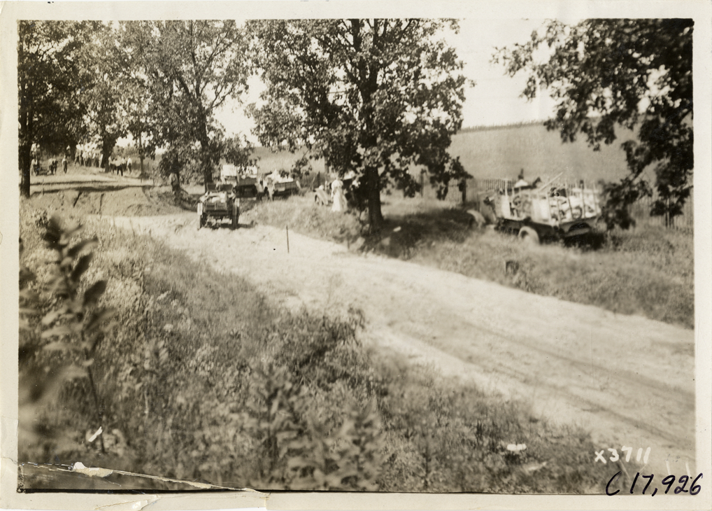 Mais trucks parked on roadside, 1911 Chicago Reliability Run