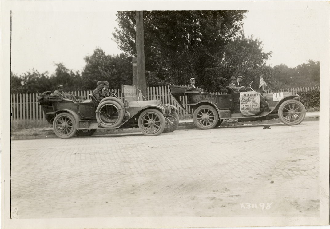 Motorists in Garford automobiles, 1911 Cleveland Reliability Run