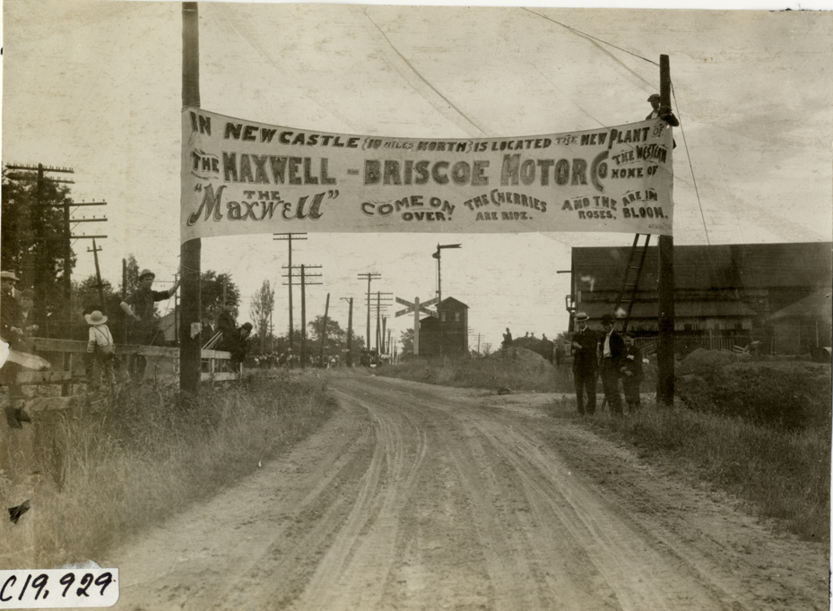 Maxwell-Briscoe Motor Company banner, 1907 Glidden Tour