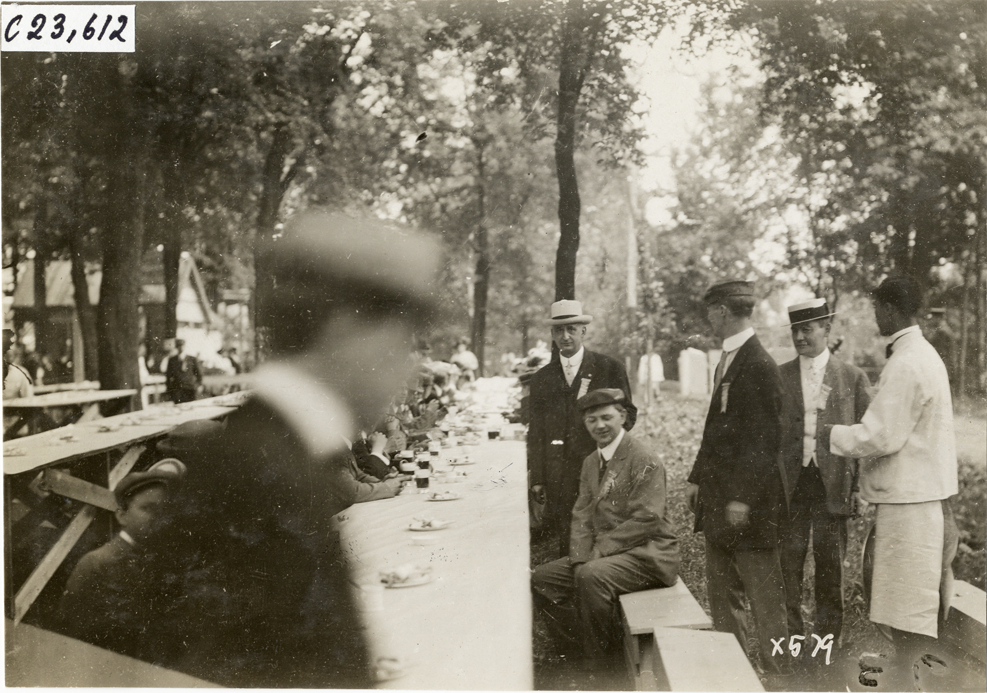 Men at picnic, 1910 Glidden Tour