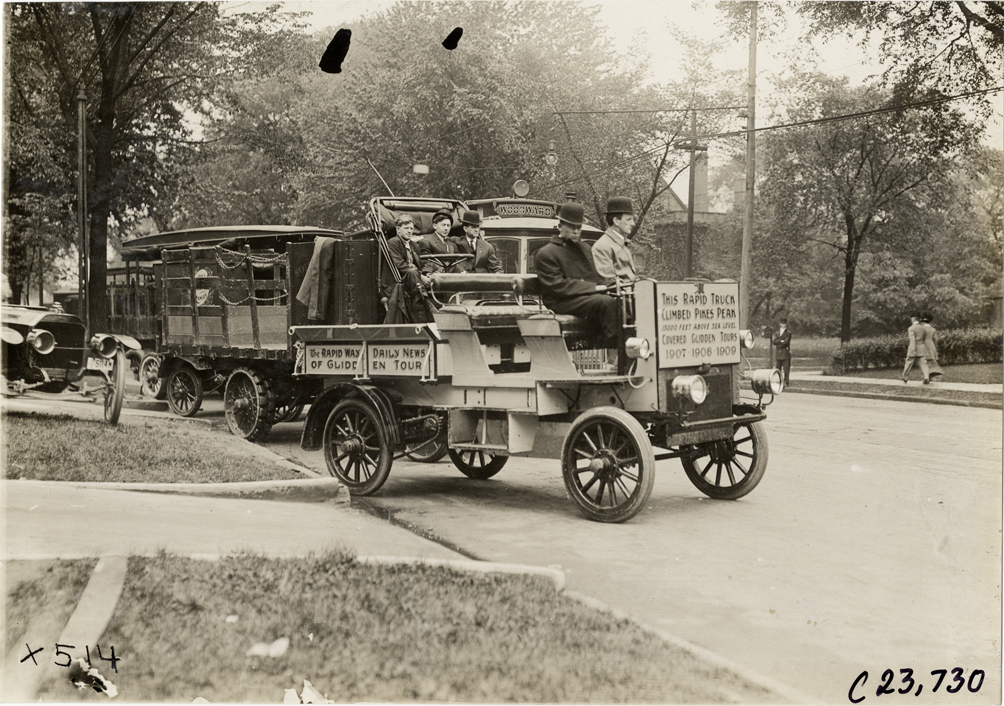 Rapid truck parked on Woodward Avenue, Detroit, 1910 Glidden Tour