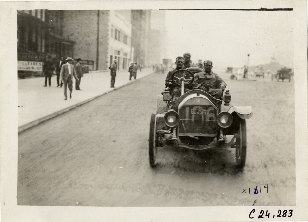 Motorists in Falcar automobile, 1910 Glidden Tour | DPL DAMS