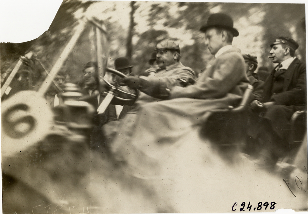 M.R. Sherrerd and motorists in Maxwell automobile, 1909 Hackettstown Endurance Run