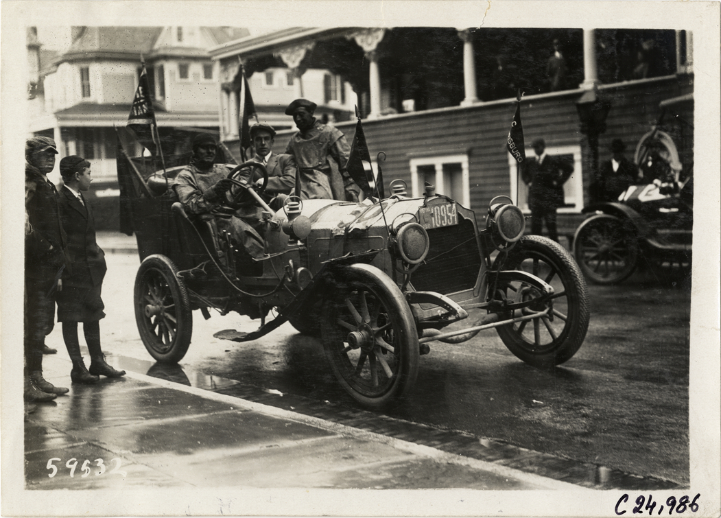 Motorists posing in automobile, 1910 Harrisburg Endurance Run
