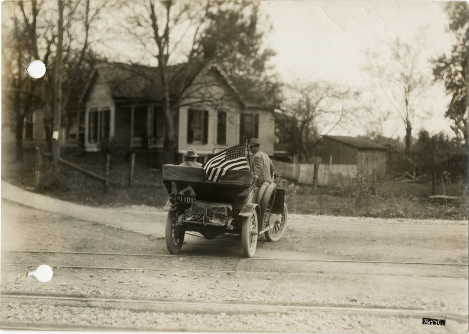 Motorists in automobile on rural road near Mammoth Cave, Kentucky, 1912 Glidden Tour