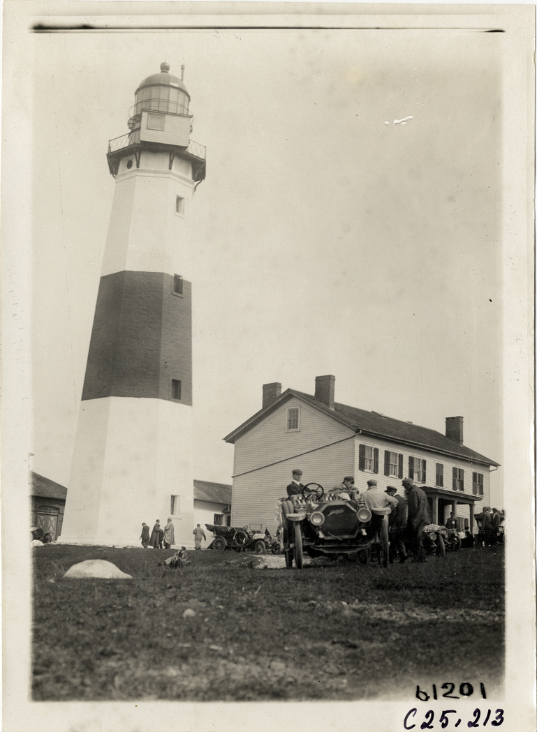 Motorists with automobiles in front of Montauk Point lighthouse, 1910 Montauk Point Reliability Run