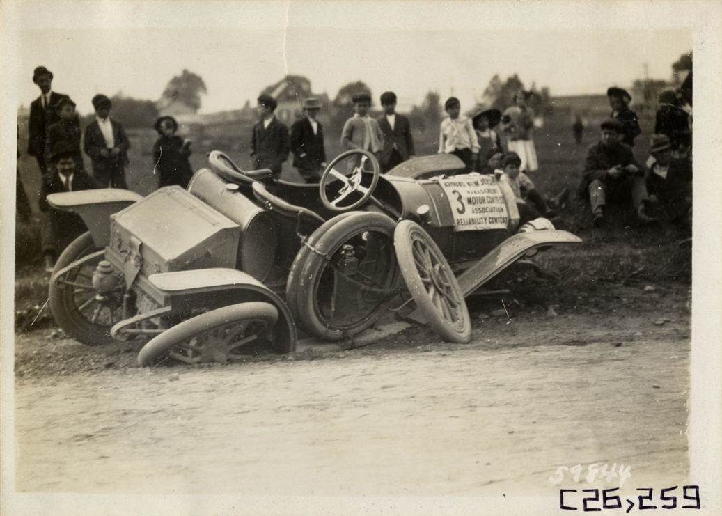 Accident involving Cole automobile, 1910 New Jersey Reliability Run