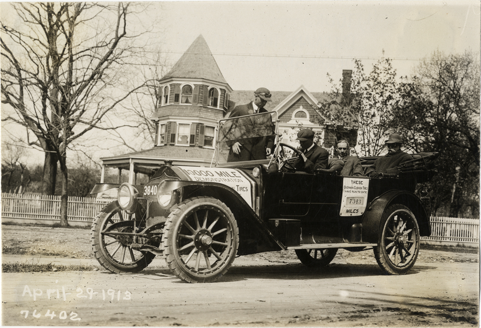 Motorists with National automobile, 1913 Overman tires 10,000 mile demonstration