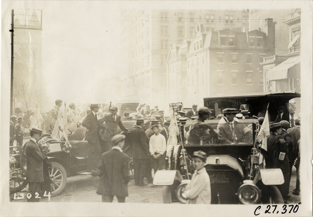 Motorists with trucks, 1910 North American Run