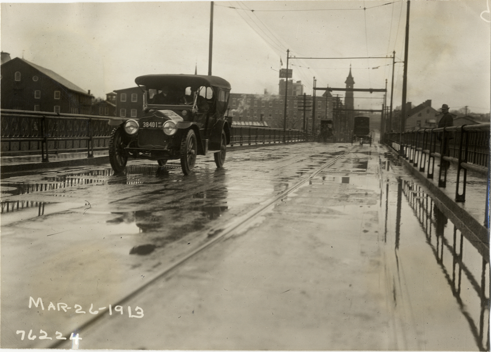 National automobile crossing bridge, 1913 Overman tires 10,000 mile demonstration