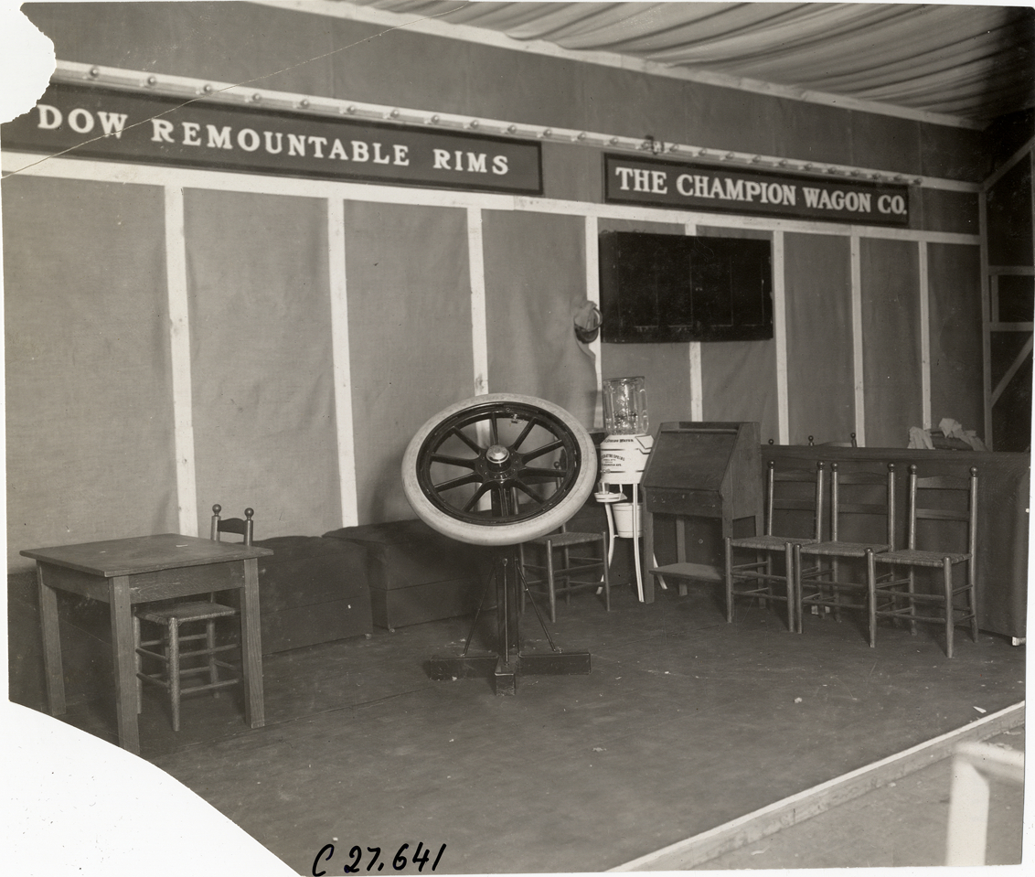 Display of Dow remountable rims at trade show
