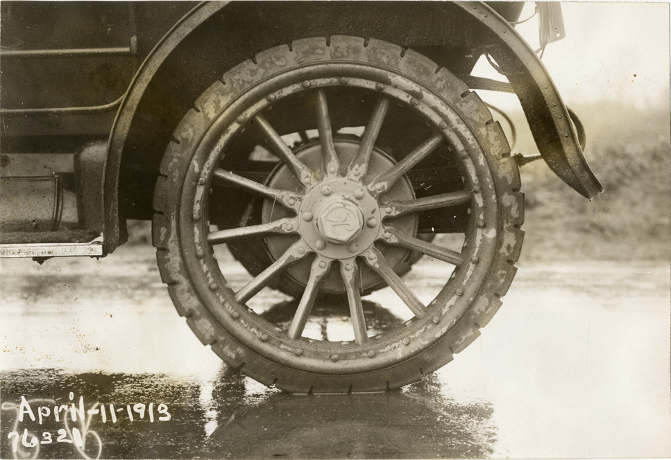 Overman tire on National automobile, 1913 Overman tires 10,000 mile demonstration