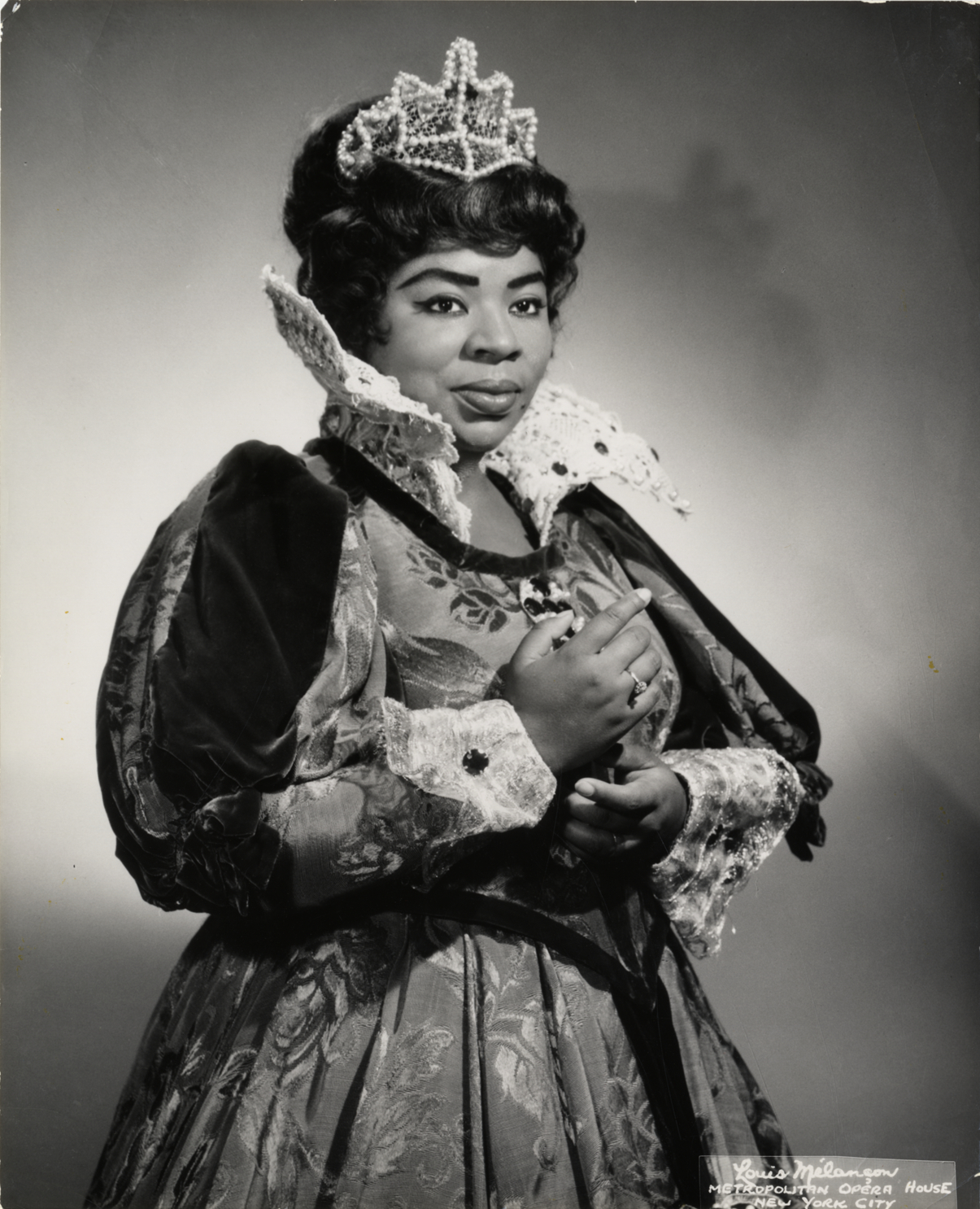 Martina Arroyo as Queen Elizabeth in Verdi's "Don Carlo"