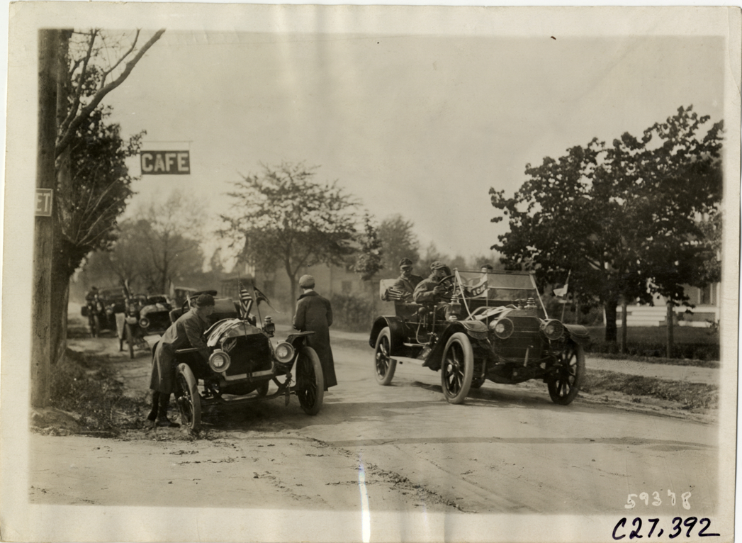 Motorists in Oldsmobile automobile near Hammonton, New Jersey, 1910 Quaker City Motor Club Roadability Run