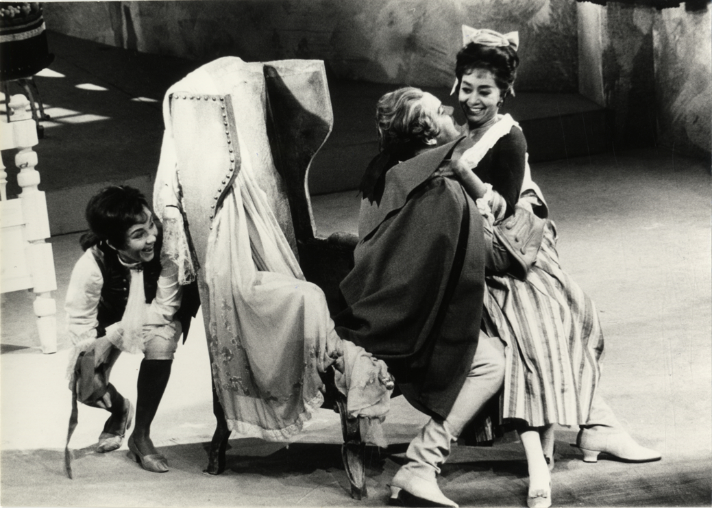 Reri Grist and unidentified singers in "Marriage of Figaro"