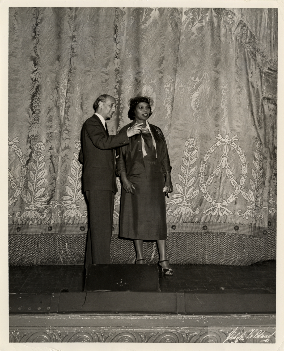 Marian Anderson onstage with Rudolf Bing