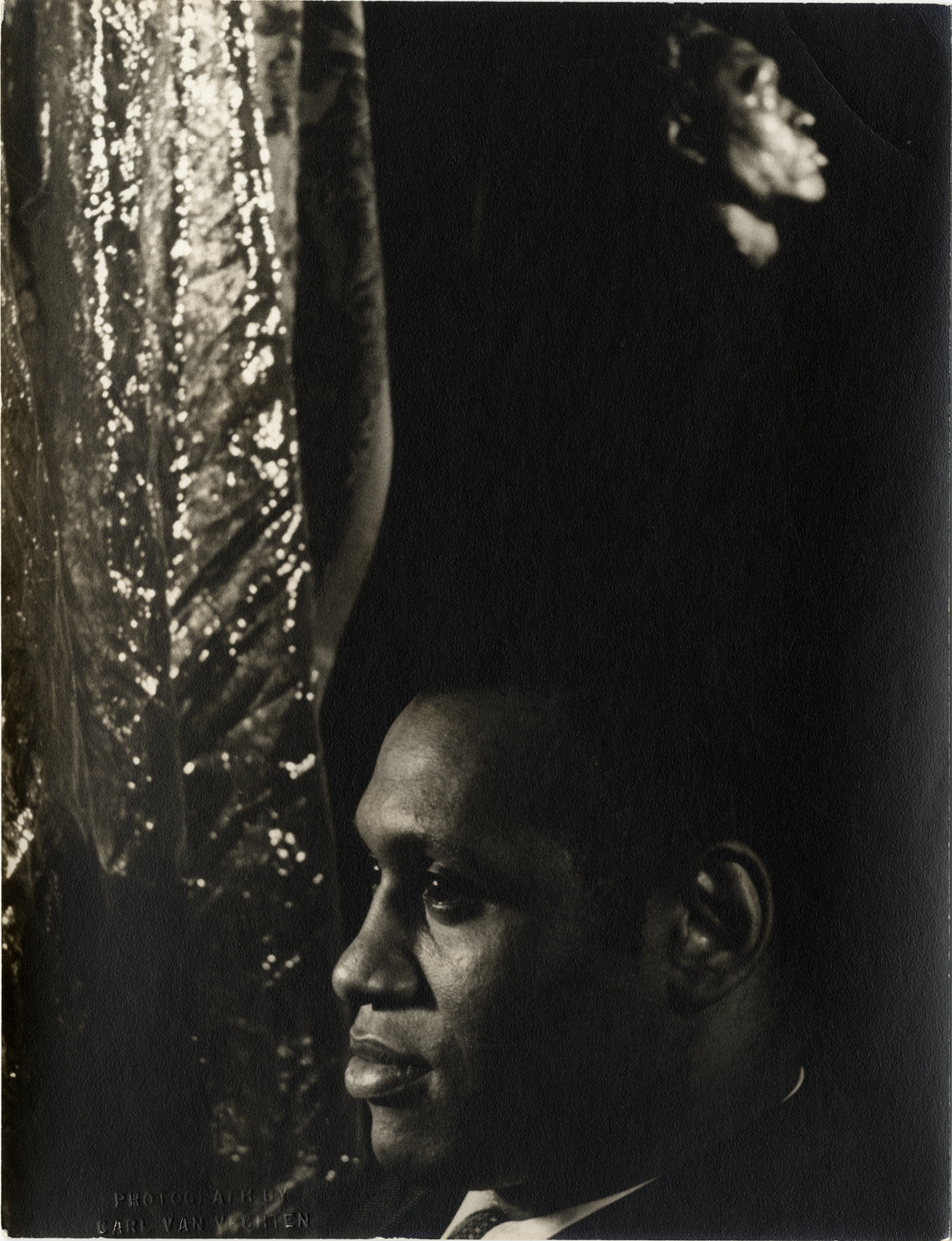 Paul Robeson and Jacob Epstein portrait bust of Paul Robeson