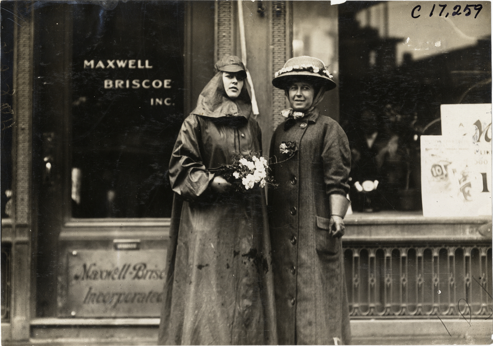 Alice Ramsey and Joan Cuneo, 1909 Alice H. Ramsey Tour