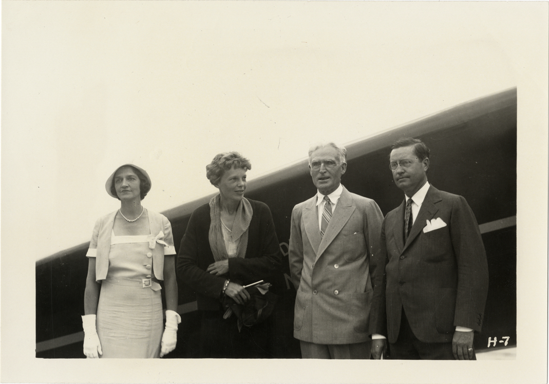 Amelia Earhart, William J. McAneeny and Roy D. Chapin, Essex-Terraplane launch