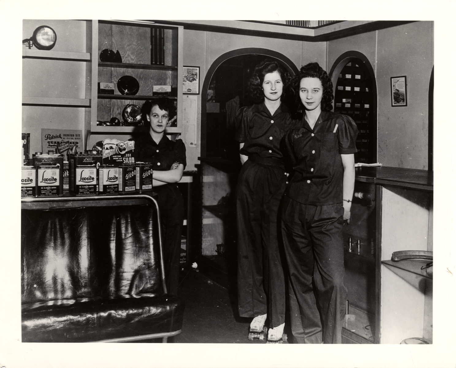 Women clerks on roller skates, White Motor Company
