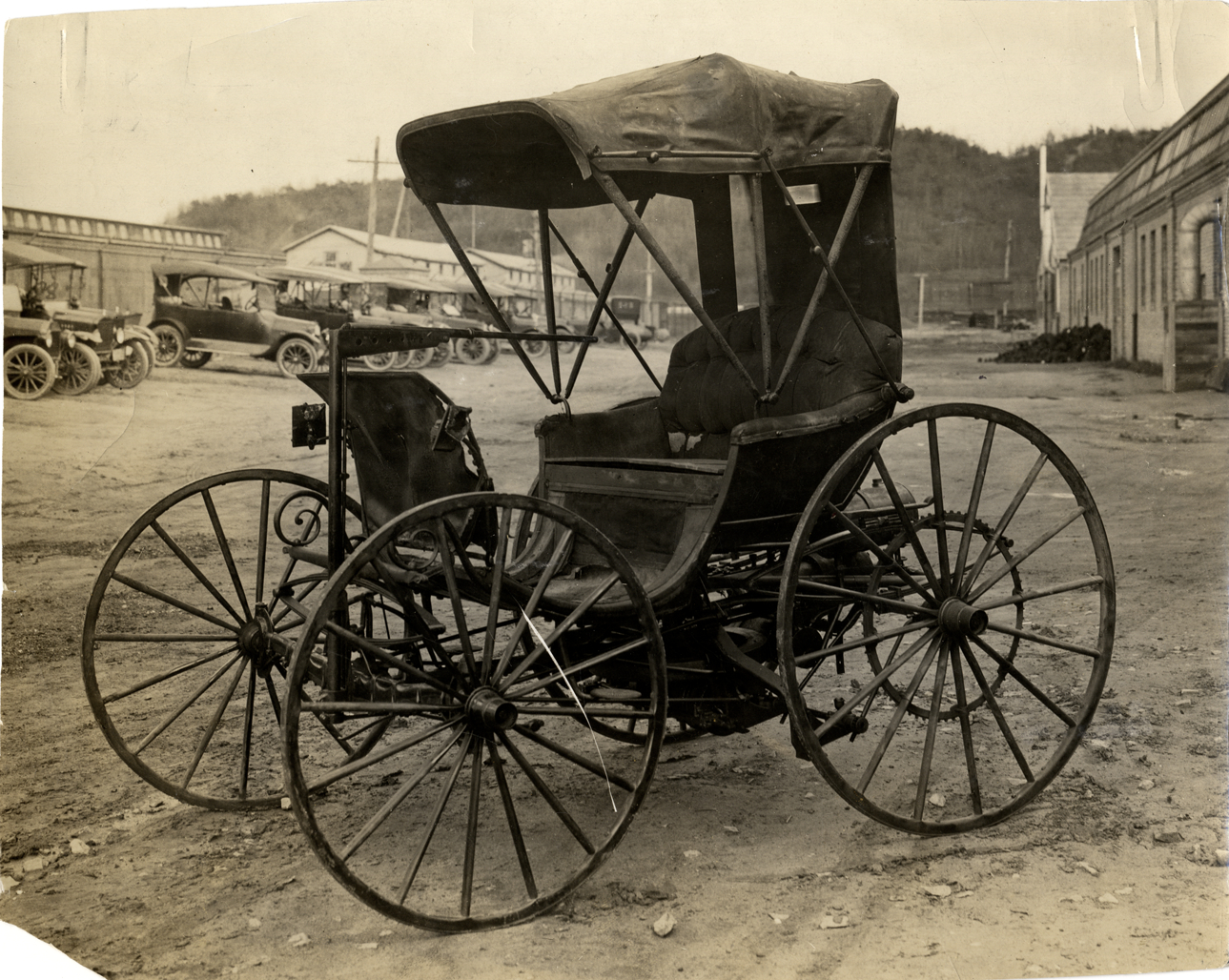 1892 Duryea motor wagon