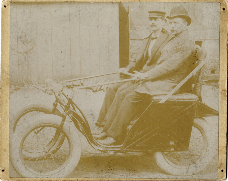 Pennington victoria, 1895 Chicago Times-Herald Race
