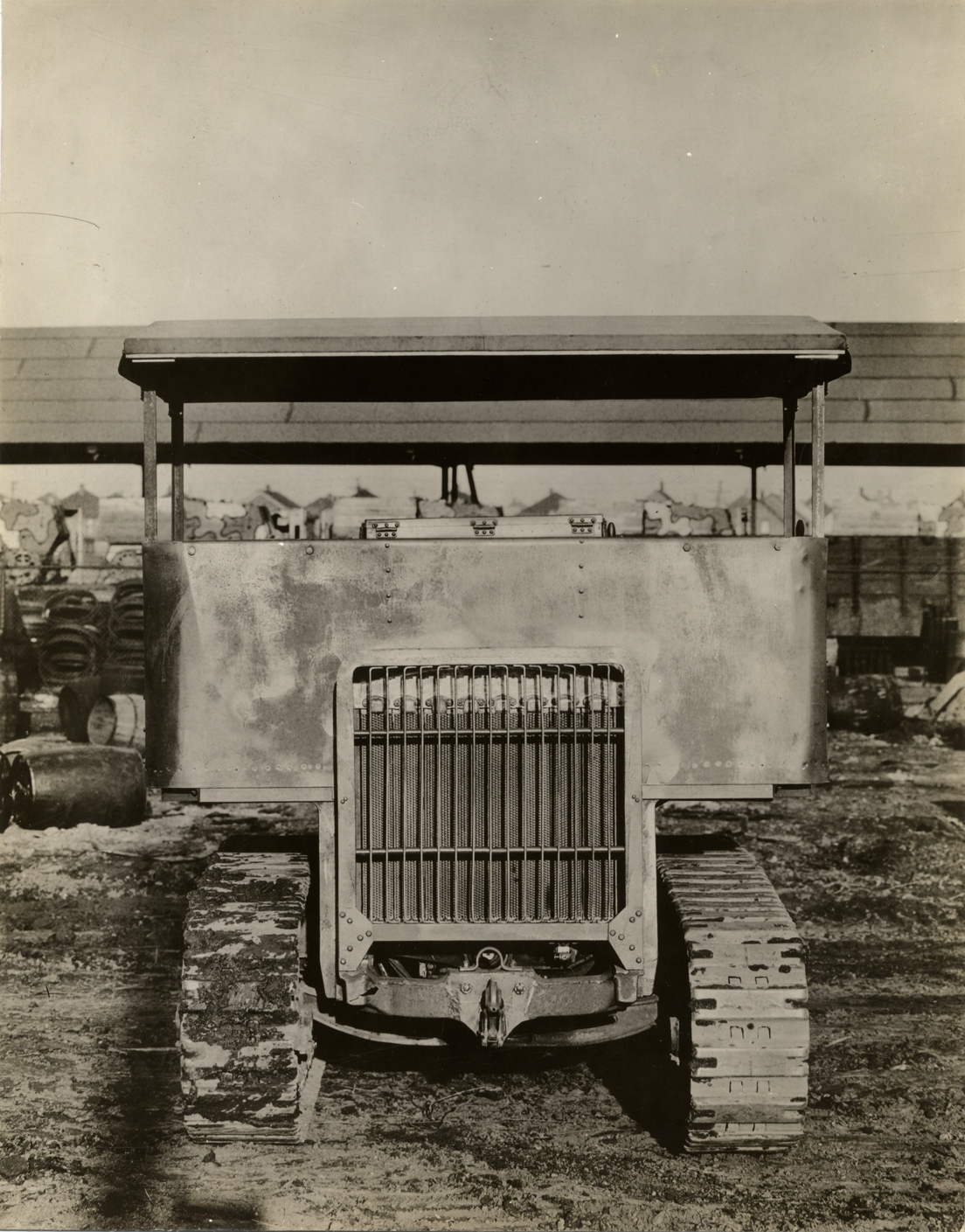 Military tractor