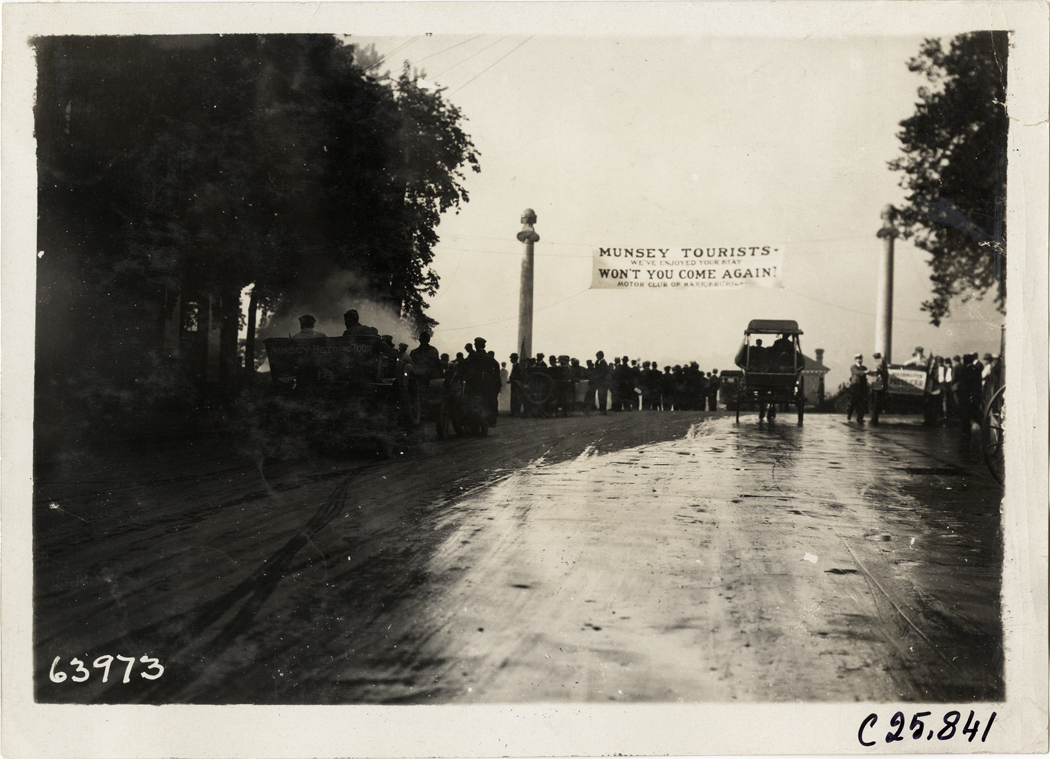 Banner at Harrisburg, Pennsylvania, 1910 Munsey Historic Tour