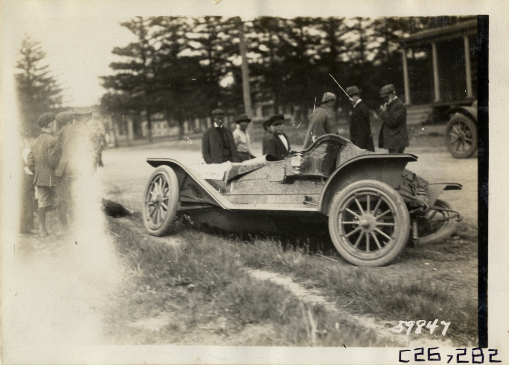 Accident involving Cole automobile, 1910 New Jersey Reliability Run