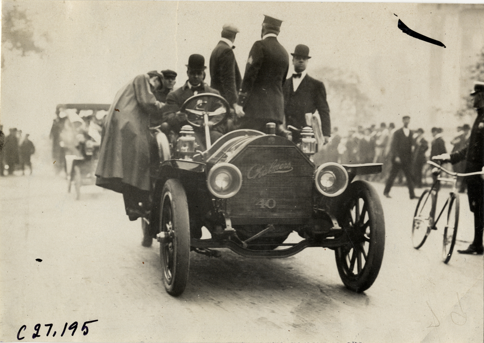 Officials in Chalmers-Detroit automobile, 1909 New York Orphans Day outing