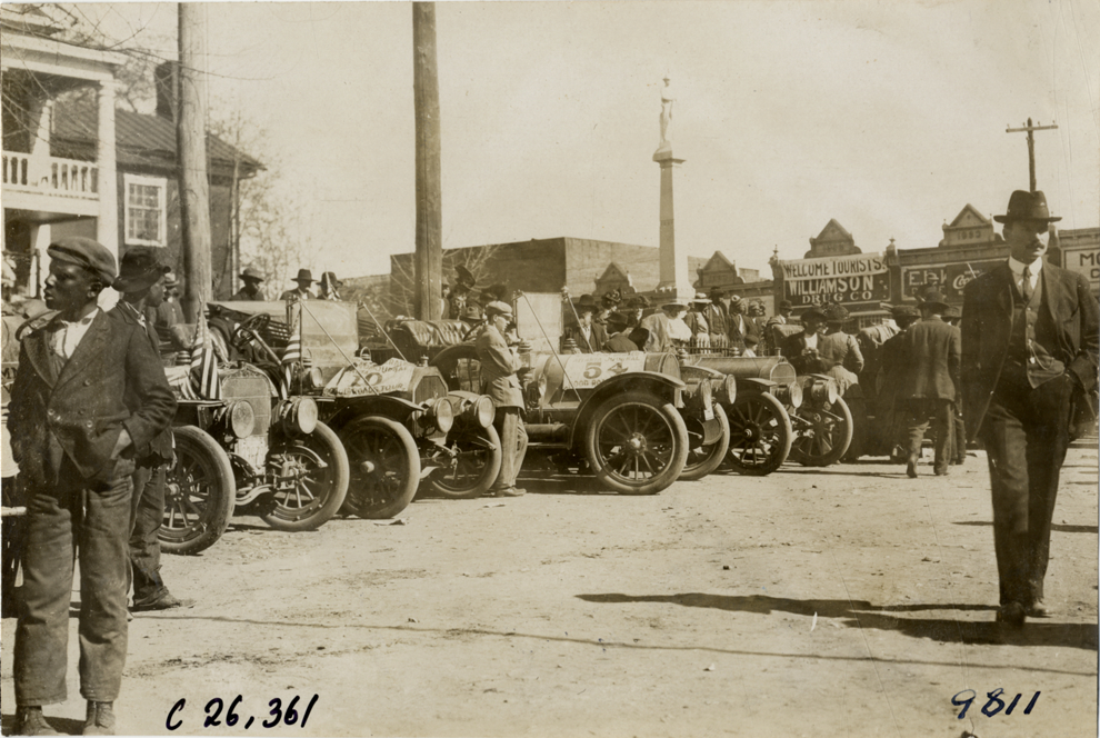 Automobiles lined up in street, Anderson, South Carolina, 1909 New York-Atlanta Good Roads Tour