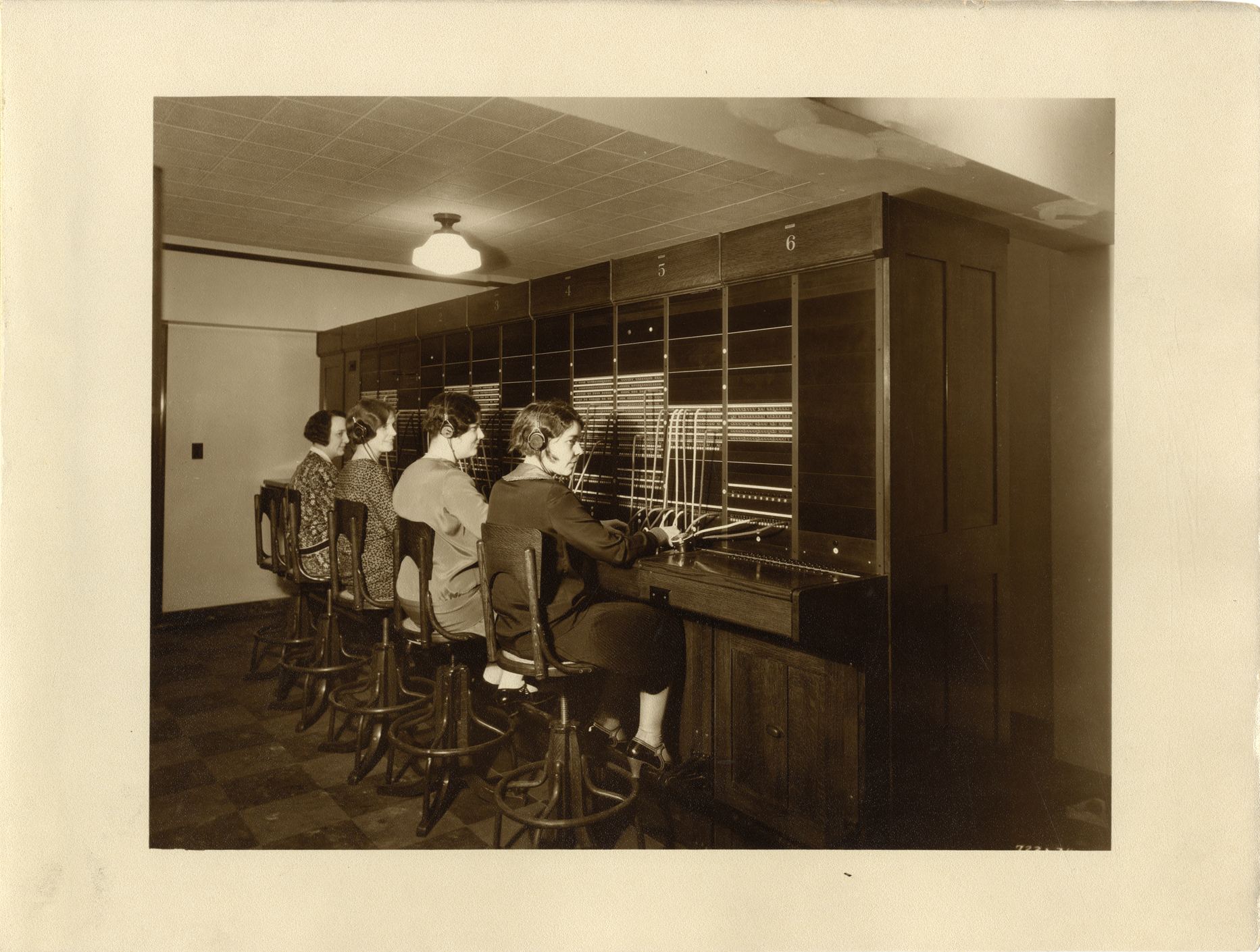 Telephone switchboard operators, Union Guardian Building